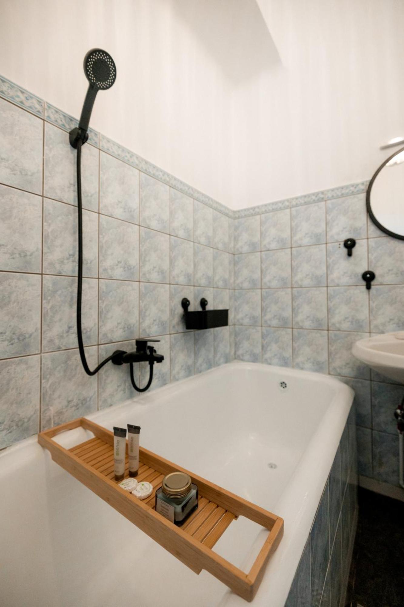 Decebal Central Studio - Elegant And Cozy Stay Arad Exterior foto